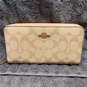Coach Long Zip Around Wallet in Signature Canvas-NWOT